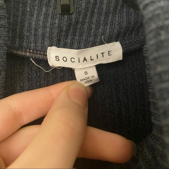 Socialite dress - Picture 6 of 6